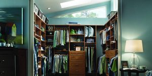 walk-in closet